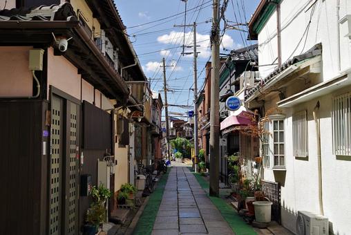 昭和の雰囲気を残す町角 町角,路地,隘路の写真素材