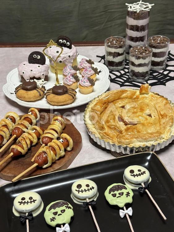 ハロウィンパーティー ハロウィンパーティー,ハロウィン,パーティーの写真素材