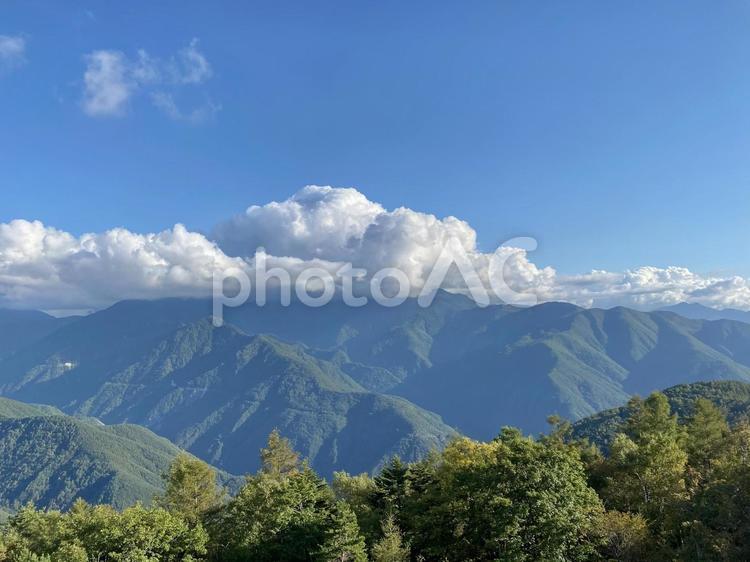 山の頂上からの景色 山,山並み,山頂の写真素材