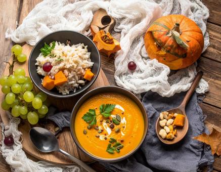 ハロウィンの料理　カボチャのシチューの写真