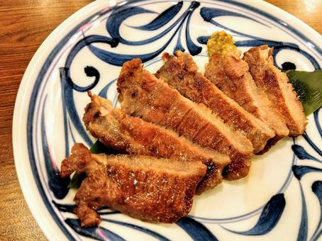 炙り厚切り牛たん 炙り厚切り牛たん 炙り牛たん,牛タン,素材の写真素材
