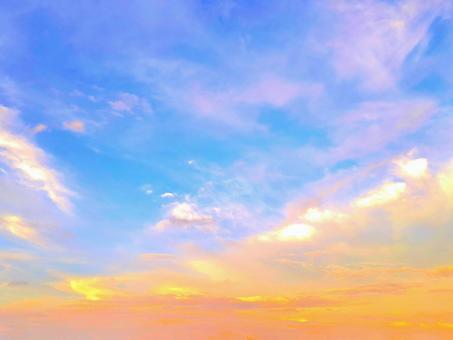 夕焼けと青空の間 夕焼けと青空の間の写真