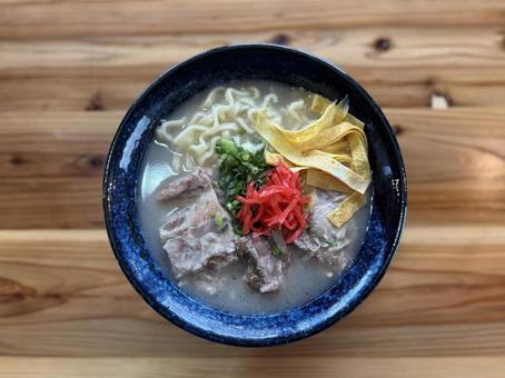 軟骨ソーキそば-沖縄そば 軟骨ソーキそば-沖縄そばの写真