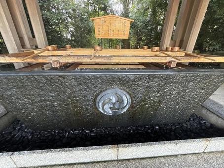 手水舎 寒川神社 手水舎 寒川神社の写真