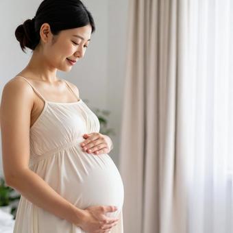 幸せそうな妊婦 幸せそうな妊婦の写真