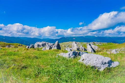 四国地方　四国カルスト台地の風景 カルスト台地,四国,四国地方の写真素材