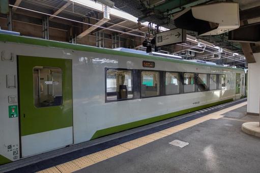 キハ110系車両の側面の大きなドア キハ110系車両の側面の大きなドアの写真