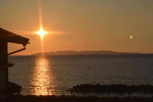日本海の夕日 日本海の夕日の写真