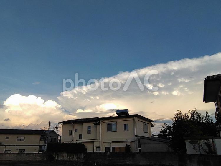 空の境界線 夏,空,地球の写真素材