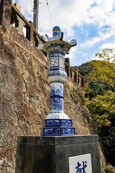 陶山神社の磁器製灯篭 陶山神社の磁器製灯篭 陶山神社,灯篭,灯籠の写真素材