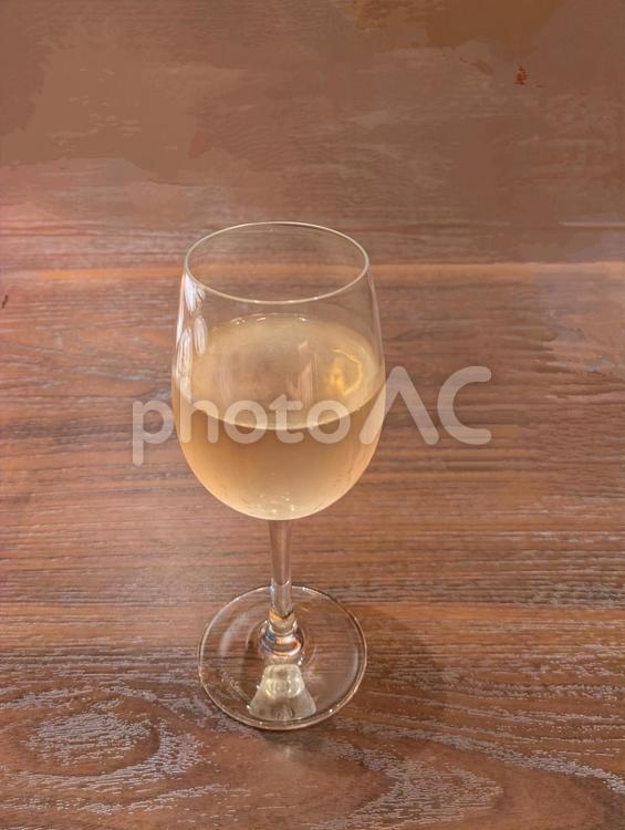 白ワイン ワイン,白ワイン,ワイングラスの写真素材