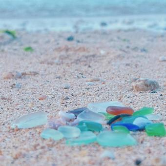海とシーグラス 海とシーグラスの写真