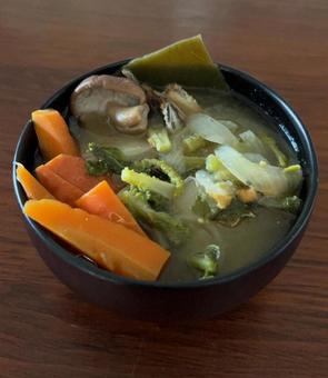 R7.11.02　玉葱などの具沢山みそ汁 具沢山みそ汁,具だくさんみそ汁,玉葱の写真素材