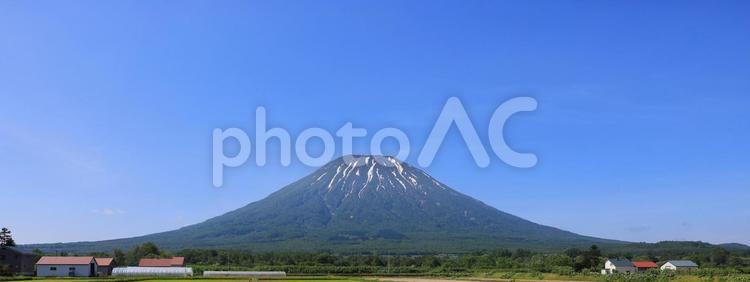 夏の羊蹄山　ヘッダー用ワイド写真 羊蹄山,壁紙,ヘッダーの写真素材