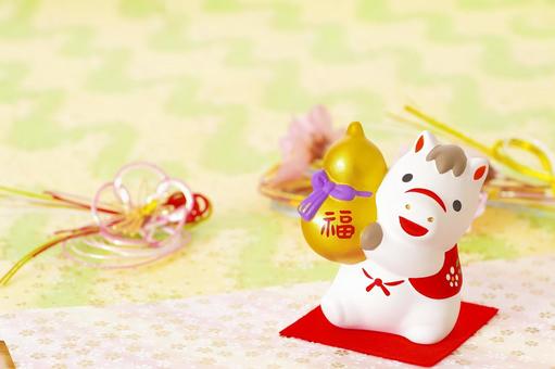 縁起物の可愛らしい午年の置き物 午年,馬,干支の写真素材