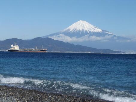 富士山と船 三保,富士山,静岡の写真素材