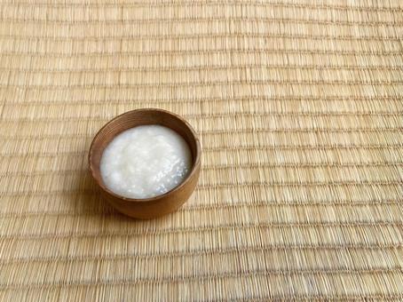 甘酒/木の器/畳背景(その① 甘酒,糀甘酒,飲み物の写真素材