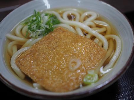 きつねうどん きつねうどん,和食,日本の写真素材