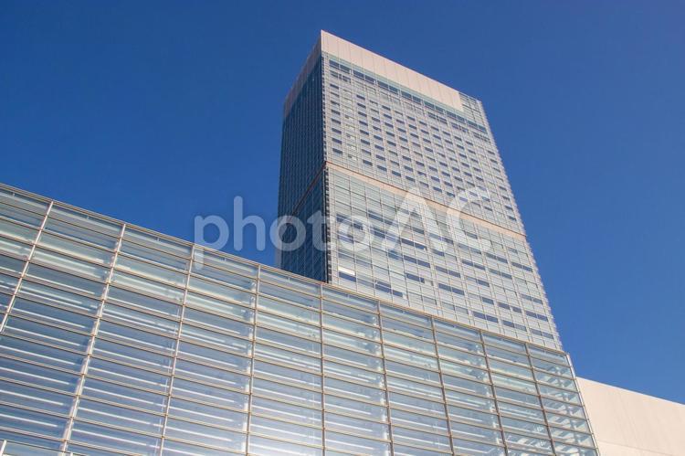 新潟の風景⒄ 新潟,都市風景,ビルの写真素材