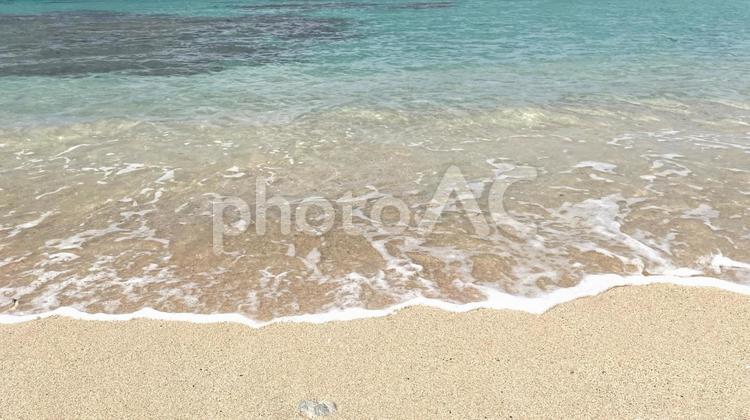 南の島の砂浜の波打ち際 波打ち際,海,海岸の写真素材