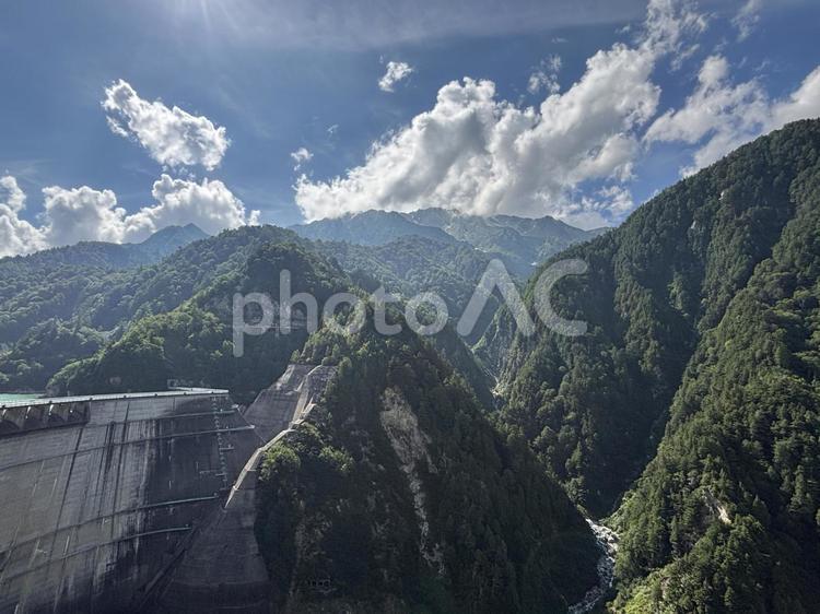 黒部ダム　風景 黒部ダム,風景,山の写真素材
