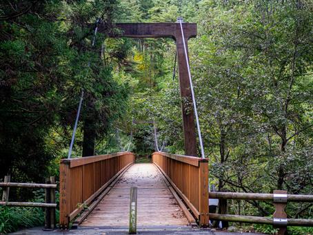 烏川渓谷緑地の吊り橋 吊り橋,ハイキング,山の写真素材