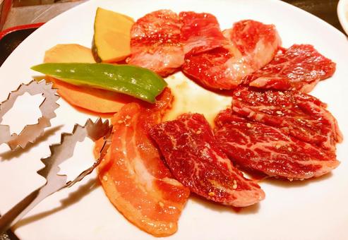 焼肉 焼肉,牛カルビ,牛肉の写真素材