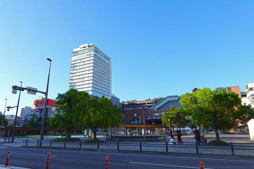 JR大分駅(府内中央口広場)早朝 JR大分駅(府内中央口広場)早朝 大分駅,府内中央口広場,北口の写真素材
