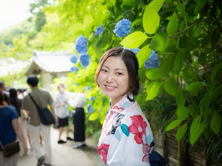 32: Hydrangea and a woman in a yukata, JPG 32: Hydrangea and a woman in a yukata, JPG