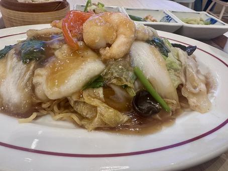 あんかけ焼きそば定食 あんかけ焼きそば定食 あんかけ,焼きそば,エビの写真素材