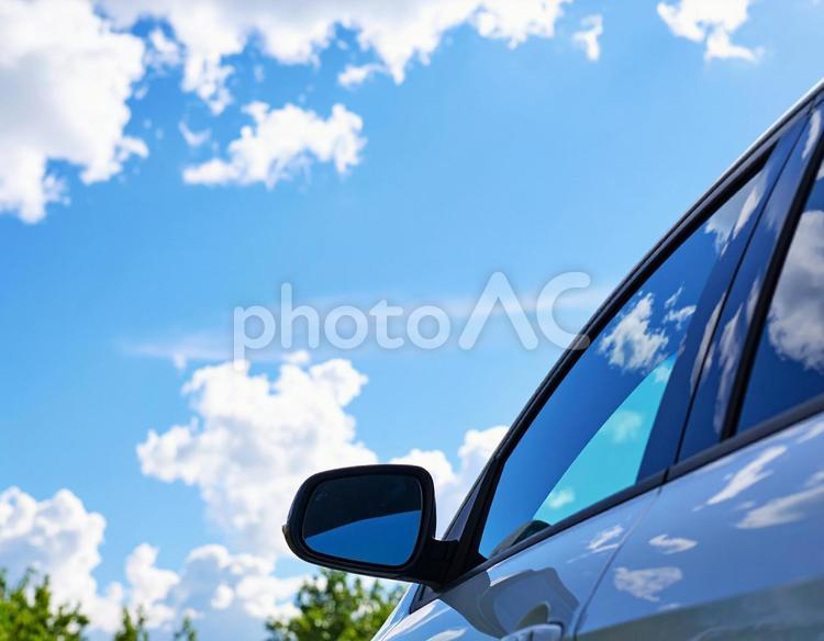 青空と一緒に出かける夏ドライブ 車,ドライブ,青空の写真素材