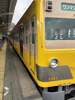 ワンマン電車の乗る ワンマン電車の乗るの写真