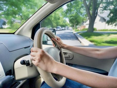 運転・ドライブ・ドライバー 女性 運転・ドライブ・ドライバー 女性 ドライブ,ドライバー,運転手の写真素材