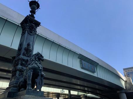 日本橋の上には首都高速 日本橋の上には首都高速の写真
