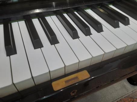 習い事で人気のピアノ ピアノ,グランドピアノ,楽器の写真素材