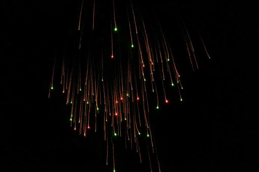 流れ星のような花火 流れ星のような花火の写真