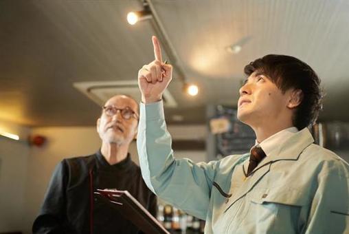 Asian man inspecting restaurant equipment, JPG Asian man inspecting restaurant equipment, restaurants, design, inspection, JPG