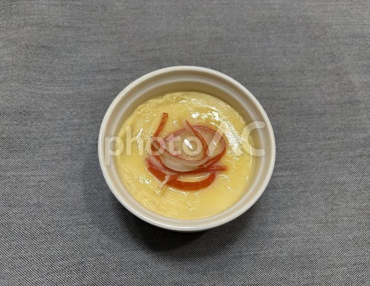 カニカマ乗せ茶碗蒸し1個 茶碗蒸し,カニカマ,カニ風味かまぼこの写真素材