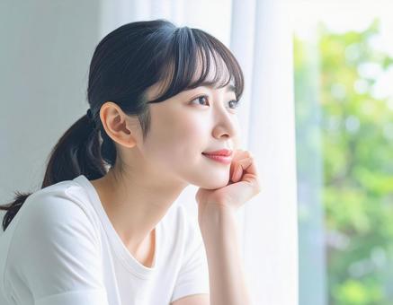 美容・スキンケア 女性 横顔 5 美容・スキンケア 女性 横顔 5の写真