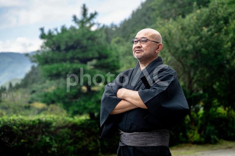 浴衣姿の中高年男性 浴衣,中高年,父の日の写真素材