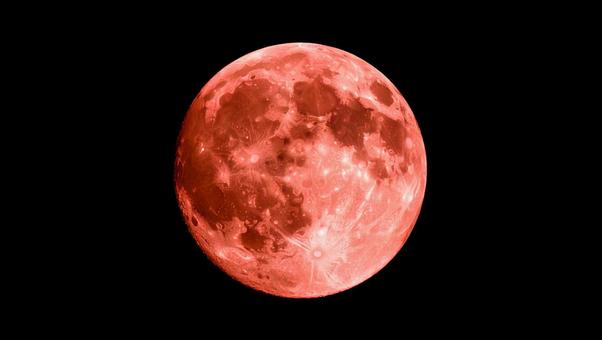 赤い満月3の写真