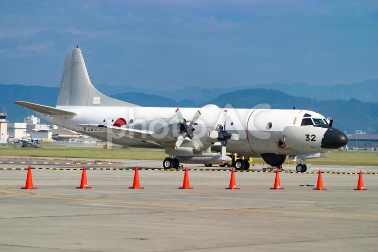 展示中の海上自衛隊航空機 OP-3C 海上自衛隊,自衛隊,ミリタリーの写真素材
