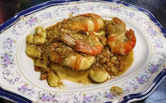 クン・ガティアム クン・ガティアム,ガーリック炒め,焼きエビの写真素材