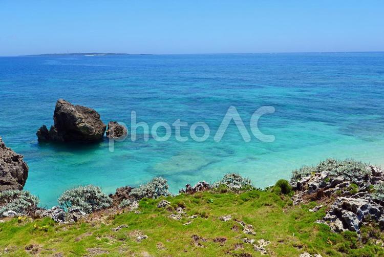 沖縄　きれいな海　エメラルドグリーン　無人島 日本,沖縄,海の写真素材