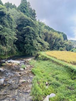 空と山と川 空と山と川の写真