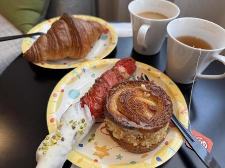 朝食 クロワッサン,朝ごはん,ホテル朝食の写真素材