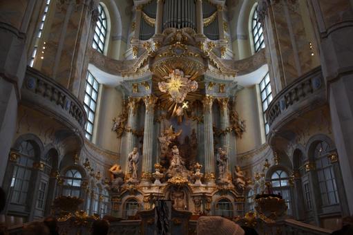 ドレスデン　フラウエン教会の祭壇　ドイツ フラウエン教会,ドレスデン,教会の写真素材