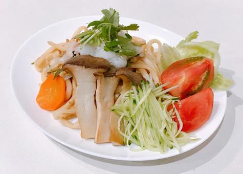 焼きうどん 焼きうどん 焼きうどん,焼うどん,うどんの写真素材