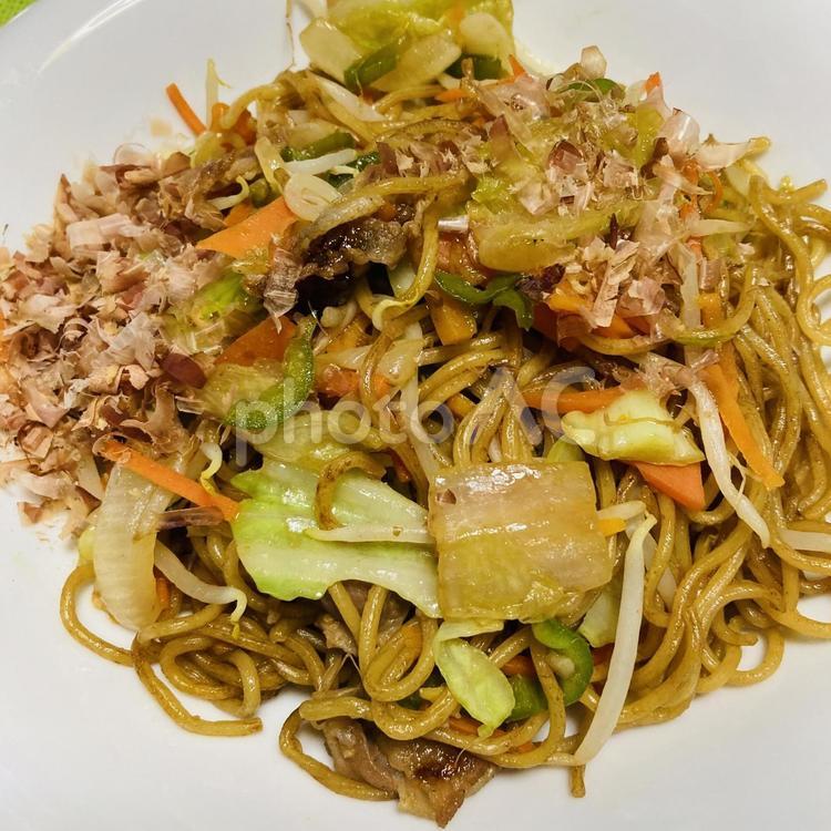 たくさん野菜いっぱい焼きそば 焼きそば,やきそば,キャベツの写真素材