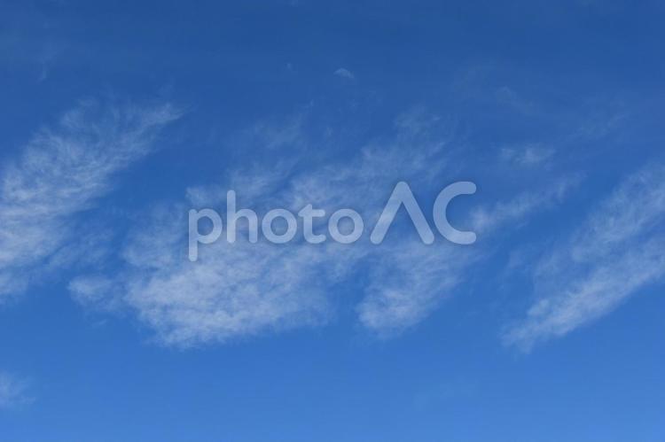 青空と白い雲5・空模様 青い空,白い雲,青空の写真素材